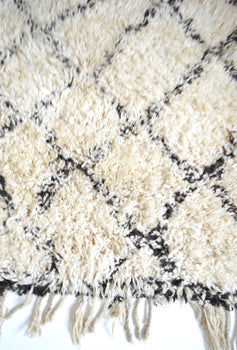 Vintage BENI OURAIN Plush Berber Rug