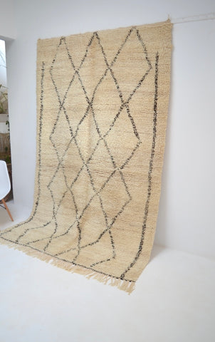Vintage BENI OURAIN Rug Plush Wool Berber Rug