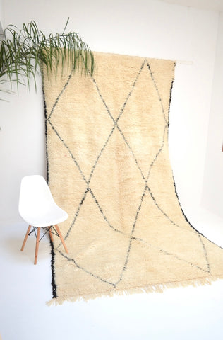 Vintage BENI OURAIN Rug Plush Berber Rug