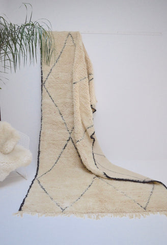 Vintage BENI OURAIN Rug Plush Berber Rug