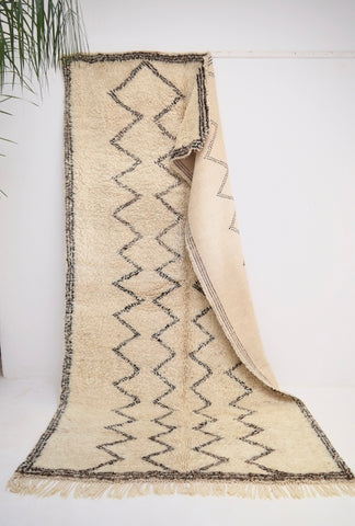 Vintage BENI OURAIN Rug Plush Berber Wool Rug