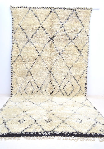 Vintage Berber BENI OURAIN Large Moroccan Rug