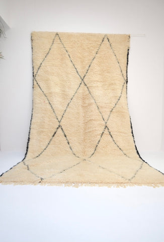 Vintage BENI OURAIN Rug Plush Berber Rug