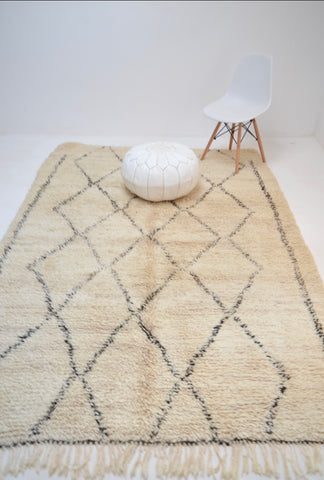 Vintage BENI OURAIN Rug Plush Wool Berber Rug BQ1770