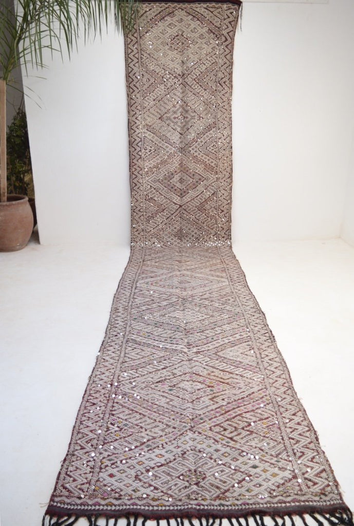 Princess Dreams Afar - Vintage Moroccan kilim Berber Rug
