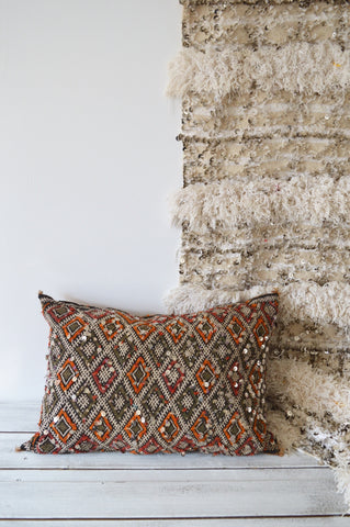 XL Vintage Moroccan Berber Pillow Kilim – BoutiqueMaroc