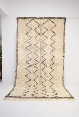 Vintage BENI OURAIN Rug Plush Berber Wool Rug