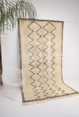Vintage BENI OURAIN Rug Plush Berber Wool Rug